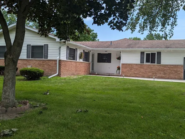 5455 Rosedale Pl, Saginaw, MI 48638