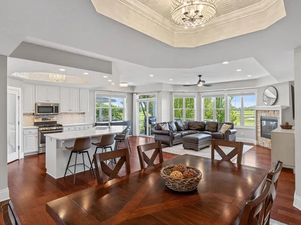 1171 Gallery Ln, Chaska, MN 55318