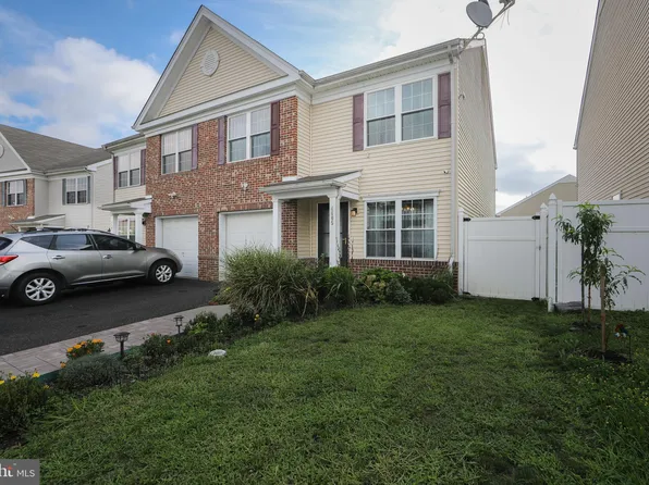 4405 O St, Philadelphia, PA 19124