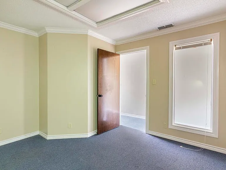 2390 Central Blvd #Y — Photo 2