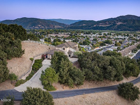 5th image of 421 Via Corona Dr