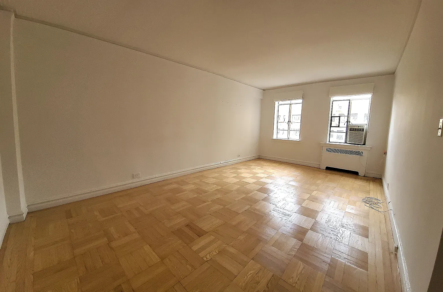 250 West 24th Street — Photo 1