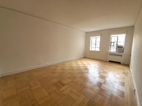 250 W 24th St APT 5DW, New York, NY 10011