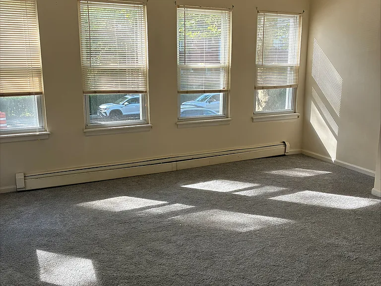 930 Palmer Ave #1 — Photo 17
