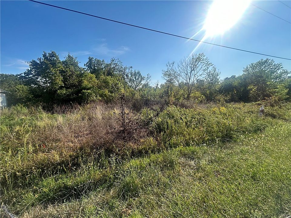 1st image of Perth Dr #1