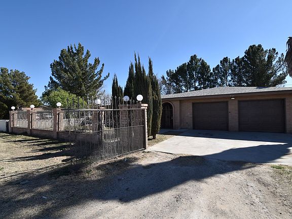 3rd image of 436 Tania Dr