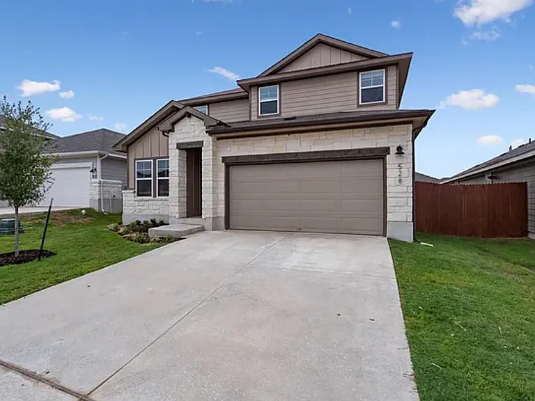 528 Loriner Way — Photo 2