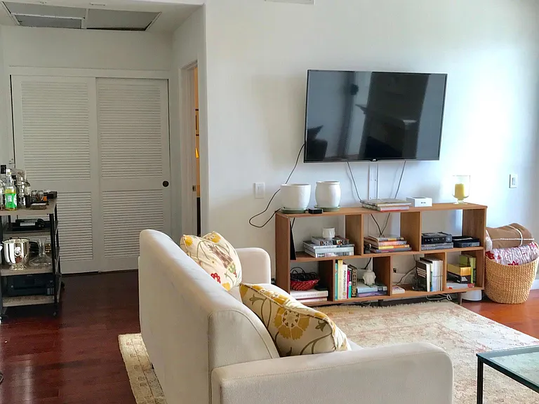 8349 Blackburn Ave #302 — Photo 248
