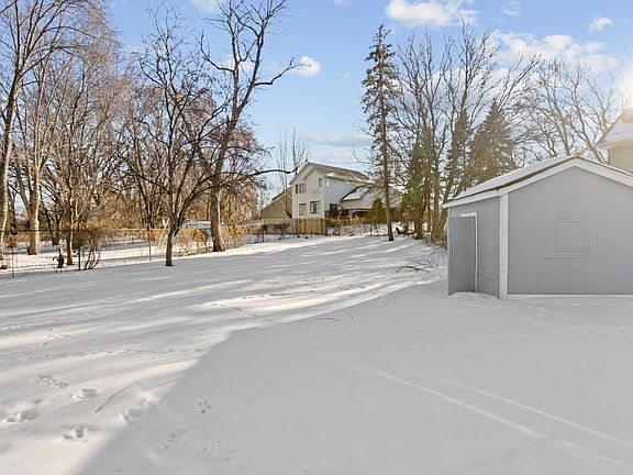 4th image of 516 Dayton Rd