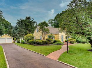 189 Southdown Rd, Huntington, NY 11743