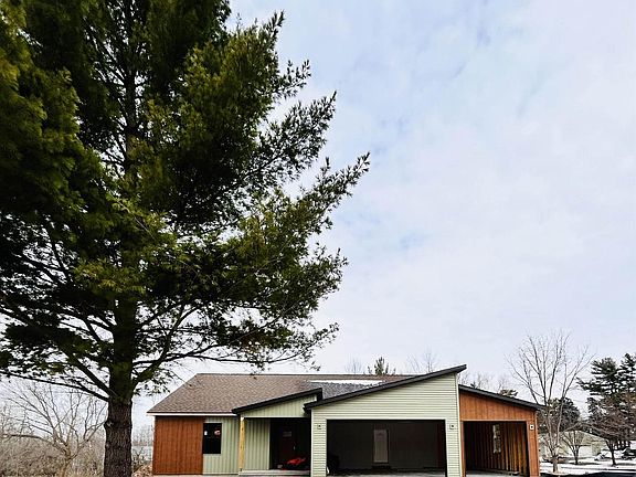 3rd image of 640 Fiddlehead Court