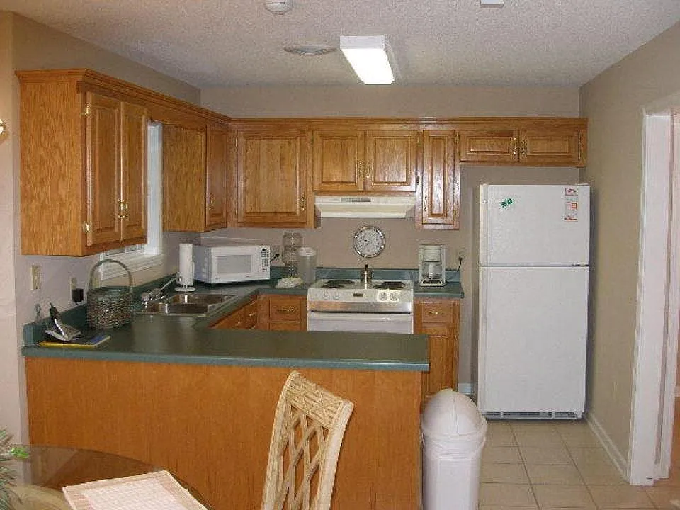 182 Woodlawn Drive — Photo 3