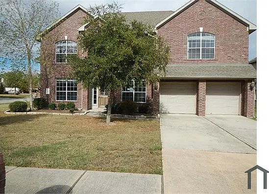 5 bed, 2.5 bath, 3199 sqft, $3,200 — Photo 1