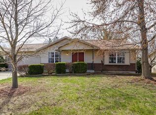 4217 Elkhart Lake Rd, Saint Charles, MO 63304