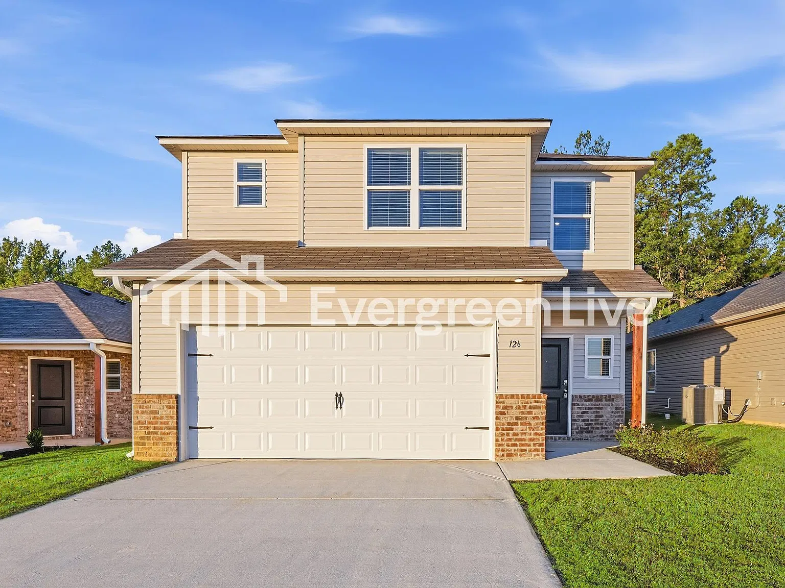 3 bed, 2.5 bath, 1689 sqft, $1,555 — Photo 1