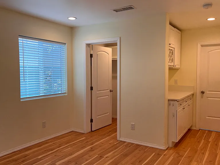 17015 S Denker Ave #B — Photo 10