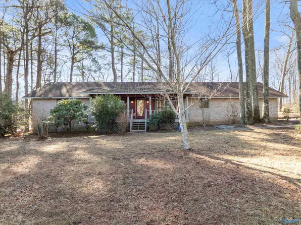 108 Mountain Oaks Dr, Gurley, AL 35748