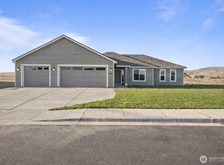 8391 Desert Greens Loop SE, Othello, WA 99344