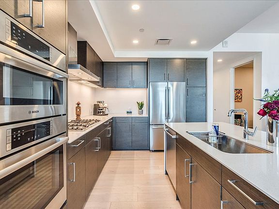 3rd image of 301 West Ave #2708