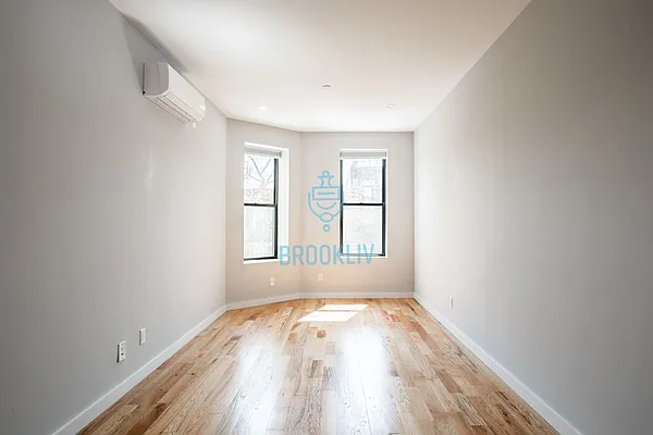 Rented by null | media 4