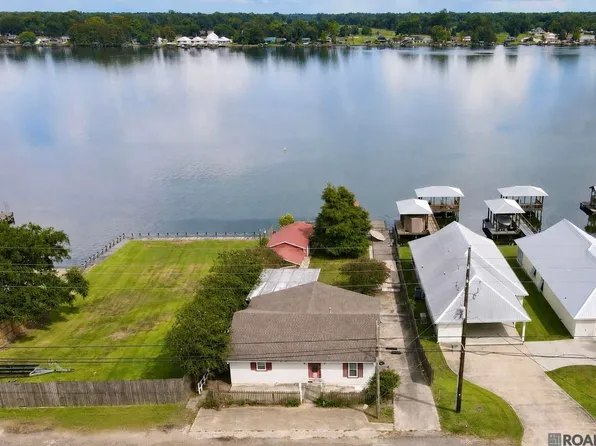 9554 False River Rd, New Roads, LA 70760