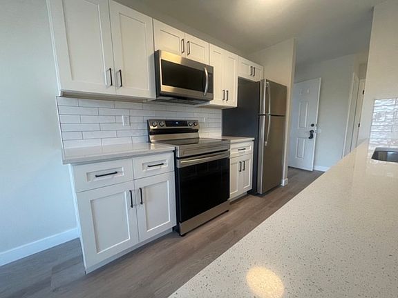 5th image of 1924 N Crestline St #2