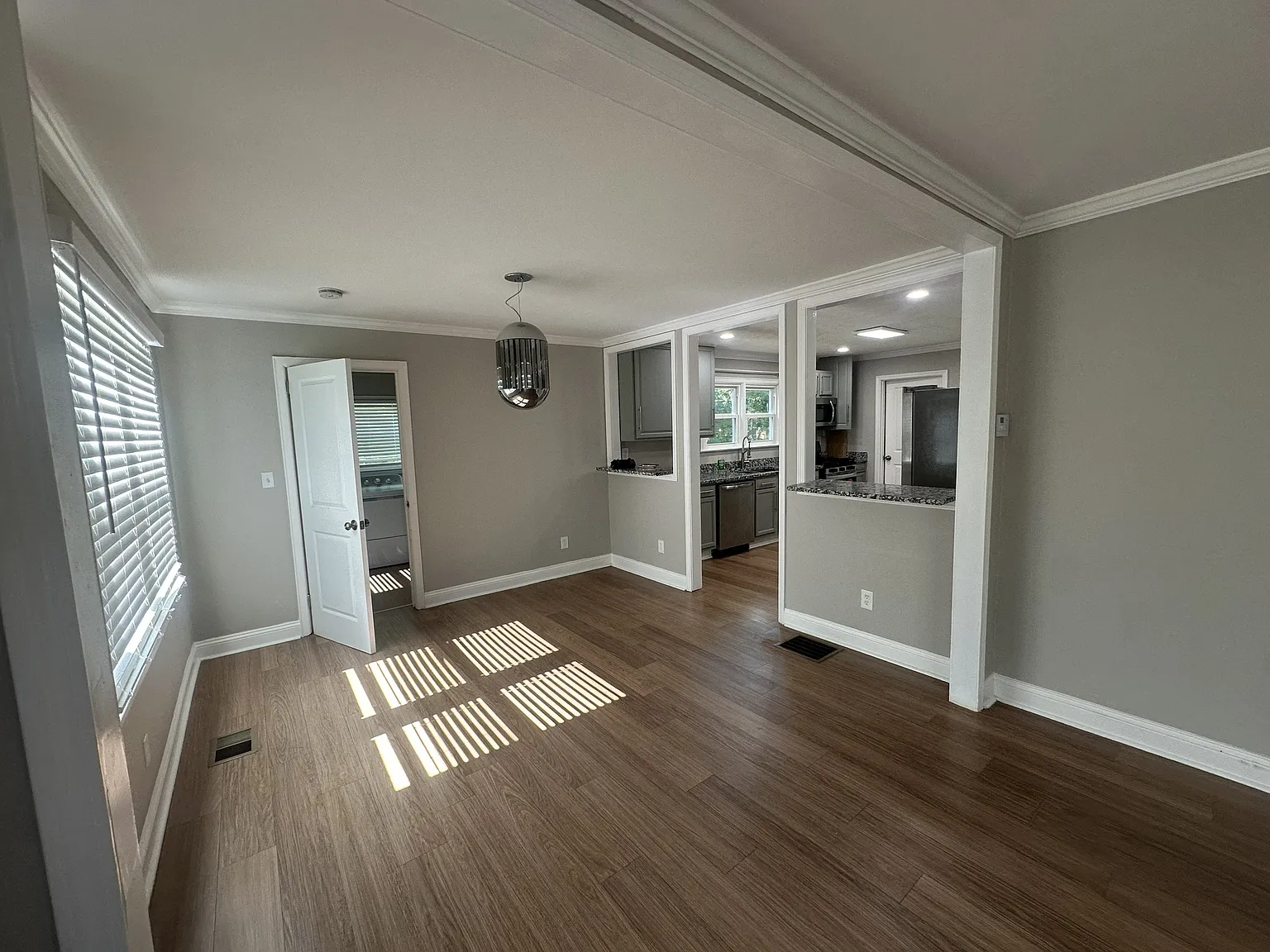 3 bed, 1254 sqft, $2,000 — Photo 4