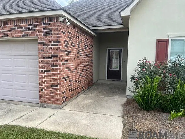 17104 Richmond Dr