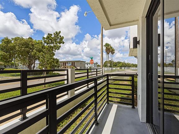 3rd image of 16955 SW 100th Ave #1
