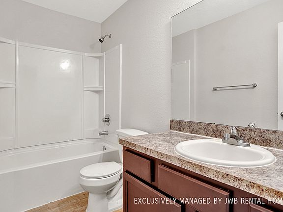 5th image of 6815 Lake Mist Ln