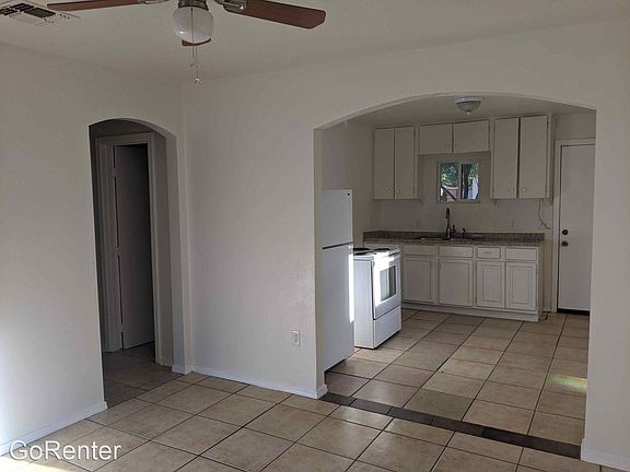 3rd image of 414 W 9th St #21245090-0