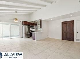 203 Oswego Ave, 4