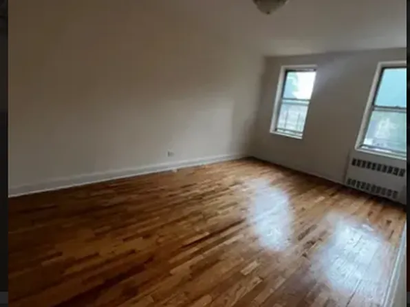 14329 Barclay Ave APT 2G, Flushing, NY 11355