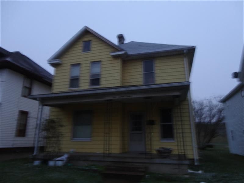 2nd image of 1023 Warder St
