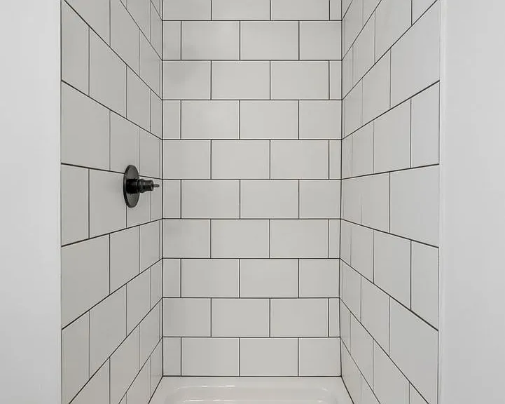Welcome to Lakeview! - Live in Luxury & Style in the heart of Eastlake — Photo 37