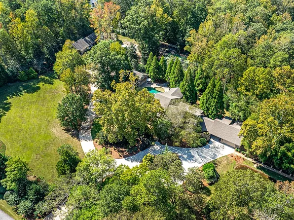 100 Leisure Trl, Peachtree City, GA 30269