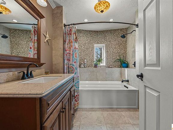 5th image of 3287 Dripping Springs Rd