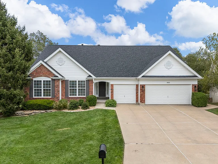 8050 Knights Crossing Dr — Photo 3