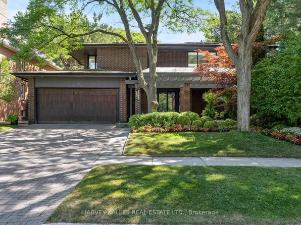 5 Cosmic Dr, Toronto, ON M3B 3L5