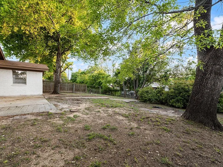 1614 Brent Ct — Photo 26