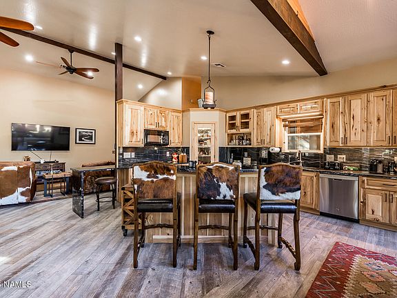 4th image of 7042 E Robin Hood Rd