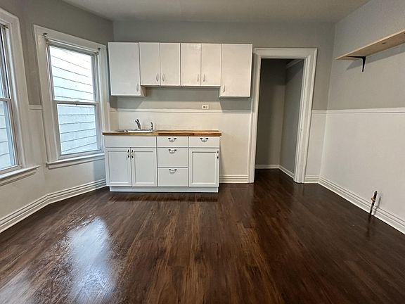 4th image of 58 Kamper Ave