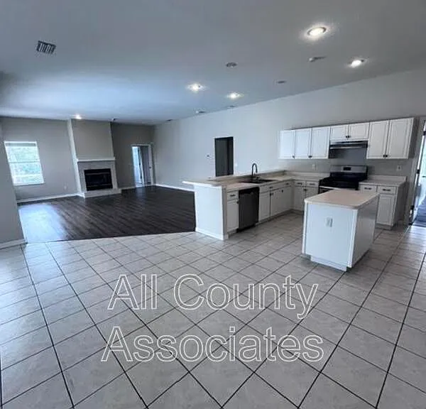 28724 Hanging Moss Loop — Photo 5