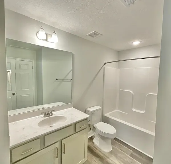 1010 Woodridge Dr #A — Photo 8