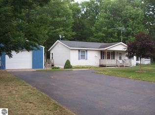 4589 Lakeside Dr, Brethren, MI 49619
