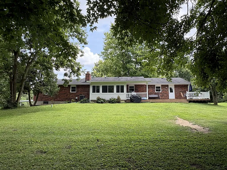 1025 Spring Valley Alpha Rd — Photo 4