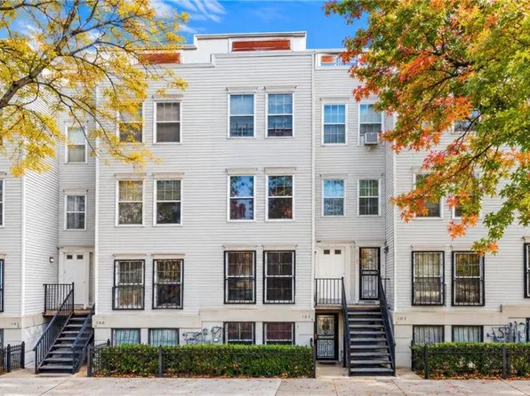 107 Vanderbilt Ave #B, Brooklyn, NY 11205