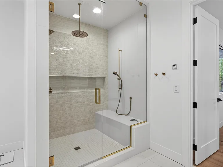 825 Ellis Ave — Photo 41