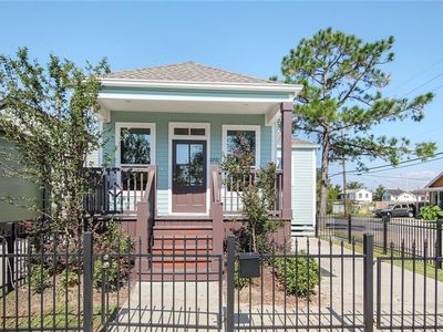 8701 Pritchard Pl, New Orleans, LA, 70118