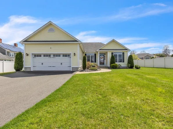 112 Farmington Cres, Feeding Hills, MA 01030